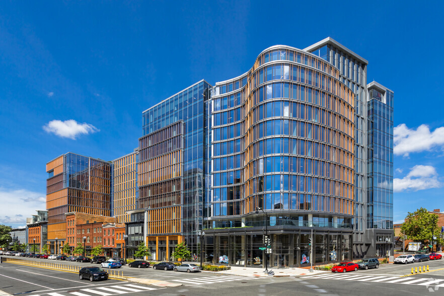 Primary Photo Of 655 New York Ave NW, Washington Office For Sale