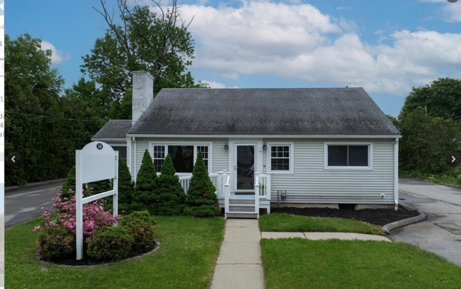 Primary Photo Of 108 Sachem St, Norwich Office For Sale