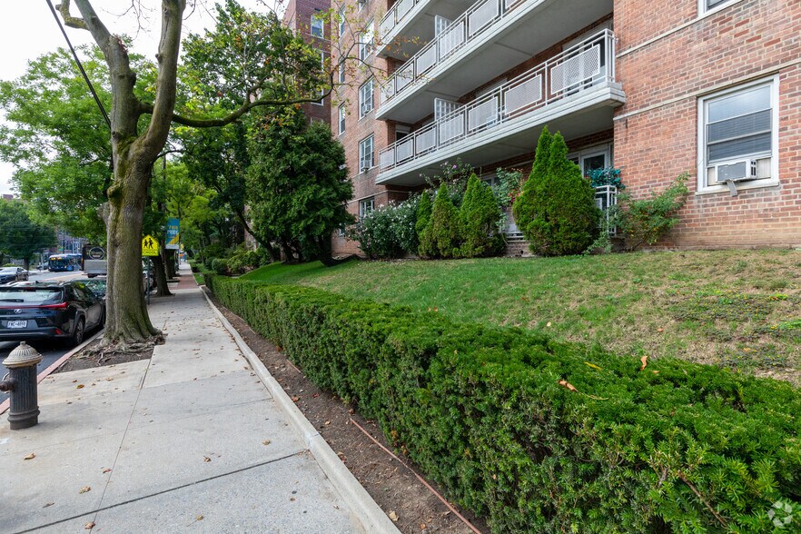 More Photos Of 5601 Riverdale Ave, Bronx Apartments For Lease