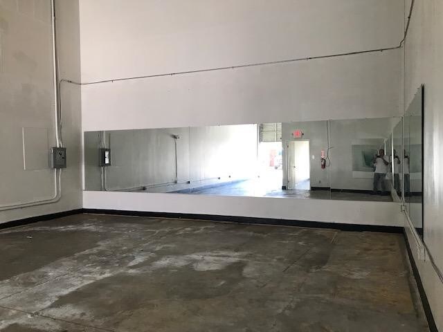 More Photos Of 9700 Almeda Genoa Rd, Houston Flex For Lease
