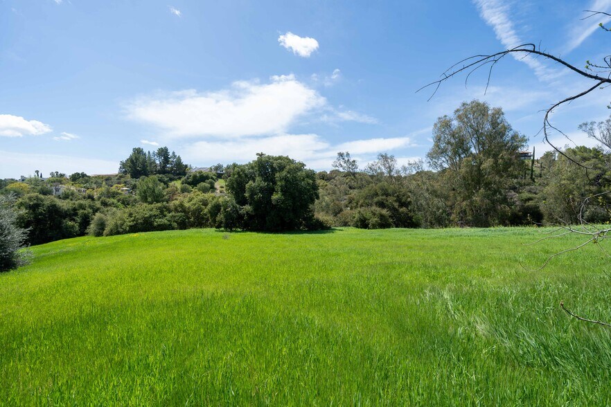 More Photos Of 24415 Mulholland Hwy, Calabasas Land For Sale