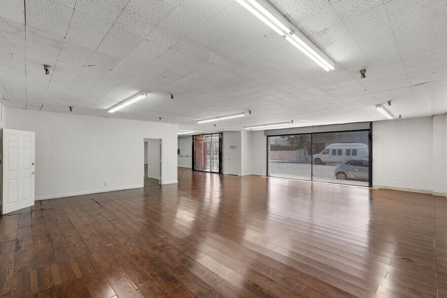 More Photos Of 3301 Maple Ave, Los Angeles Unknown For Lease