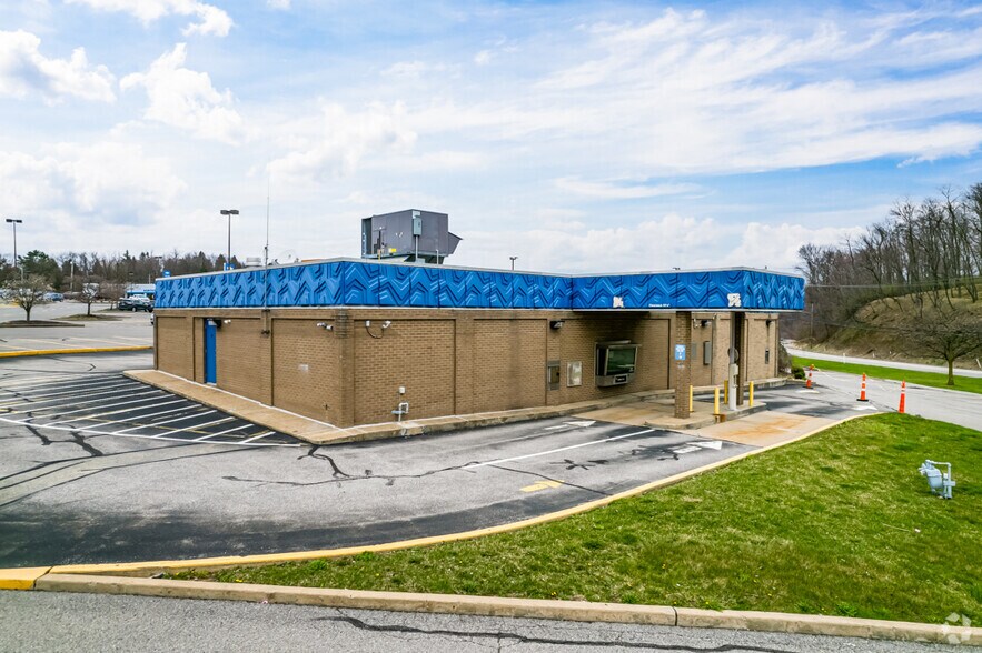 More Photos Of 5990 University Blvd, Moon Township Storefront Retail Office For Lease
