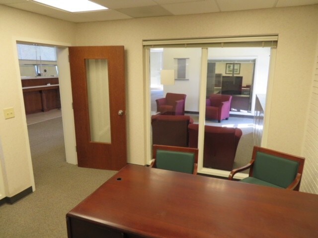 More Photos Of 2500 Charleston Hwy, Cayce Bank For Lease