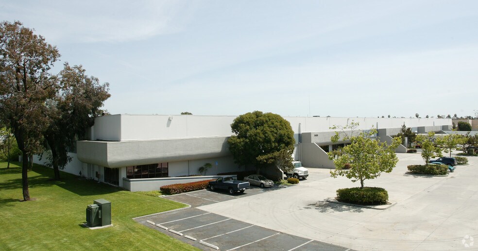 More Photos Of 9455 Cabot Dr, San Diego Distribution For Lease