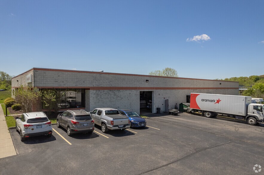 More Photos Of 4940 Aultman Rd, Canton Warehouse For Lease