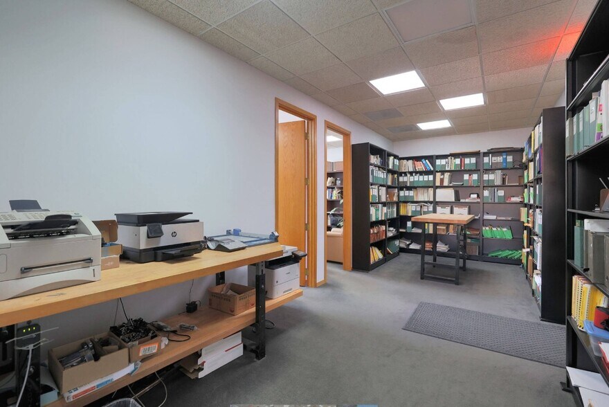 More Photos Of 5901 Lincoln Ave, Morton Grove Office For Sale