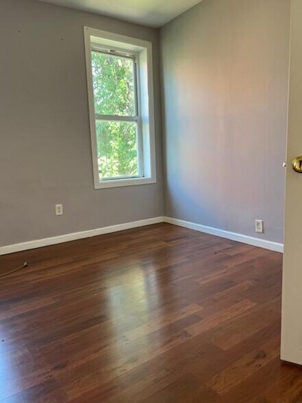 More Photos Of 321 Milford St, Brooklyn Apartments For Sale