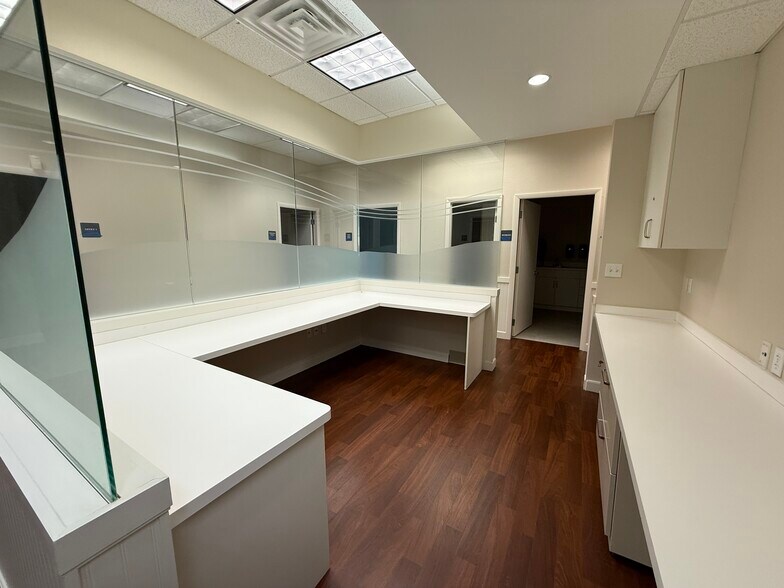 More Photos Of 1200 W Granada Blvd, Ormond Beach Medical For Lease