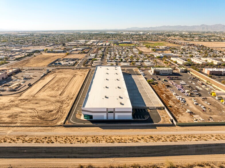 More Photos Of 725 N Eliseo C. Felix Jr Way, Avondale Warehouse For Lease