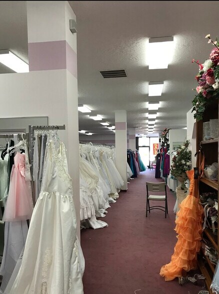 More Photos Of 6423-6521 W Ustick Rd, Boise Unknown For Lease