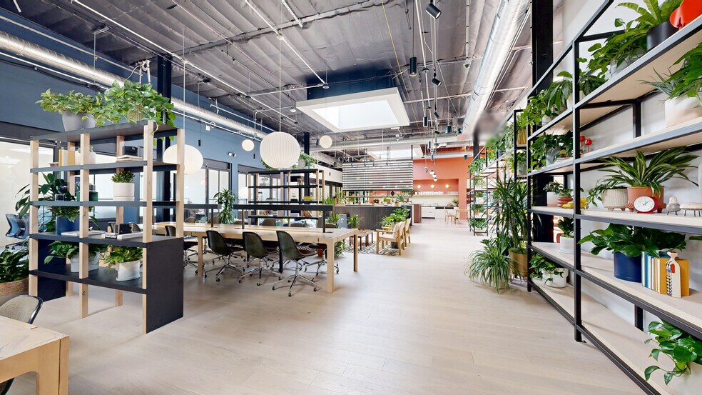 More Photos Of 1801 E Camelback Rd, Phoenix Coworking Space