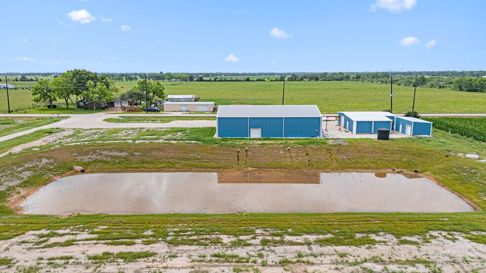 More Photos Of 15002 Bj Dusek Rd, Wallis Flex For Sale