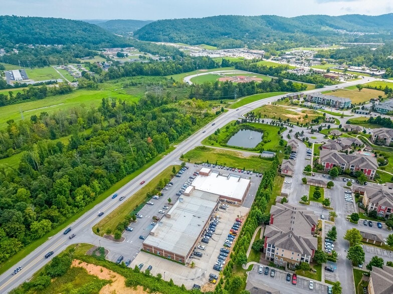 Primary Photo Of 5243 Little Debbie Pky, Ooltewah Storefront For Lease