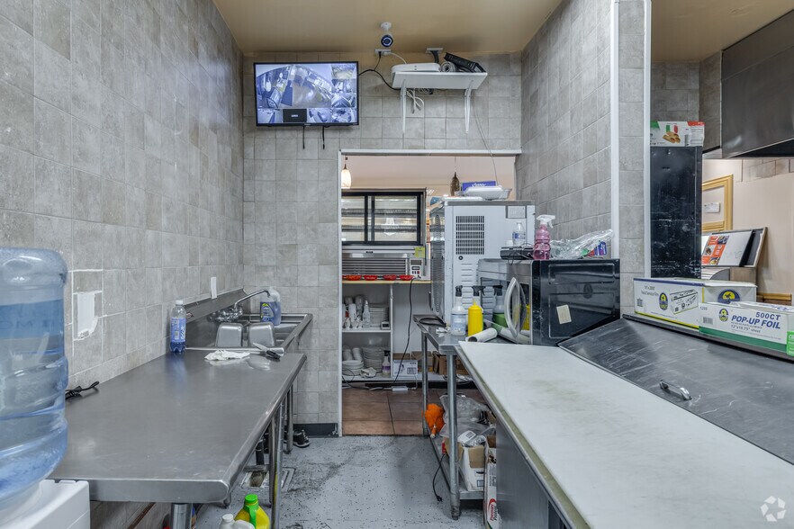 More Photos Of 7830 N 19th Ave, Phoenix Restaurant For Sale