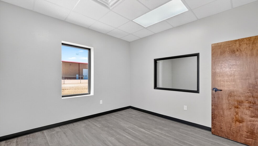 More Photos Of 16510 W Basin St, Odessa Warehouse For Sale