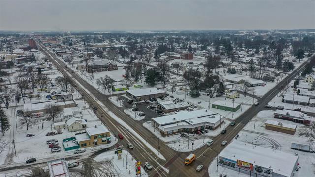 More Photos Of 1301-1305 S Central Ave, Marshfield Convenience Store For Sale