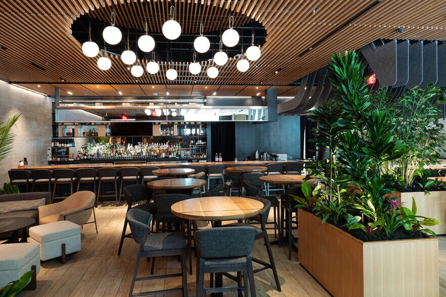 More Photos Of 300 W 6th St, Austin Office For Lease