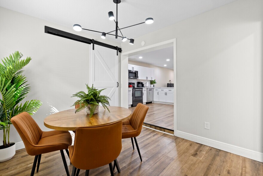 More Photos Of 2456 SW Hideaway Ln, Stuart Apartments For Sale