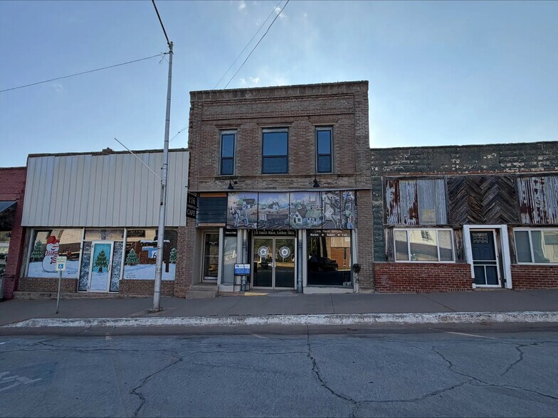 More Photos Of 116 S Main St, Luther Storefront Retail Office For Lease