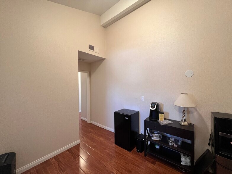 More Photos Of 34188 Pacific Coast Hwy, Dana Point Office For Lease