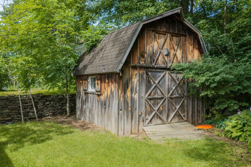 More Photos Of 53470 NY-30 Hwy, Roxbury Flex For Sale