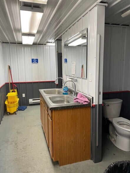 More Photos Of 555 N Center St, Casper Service For Sale