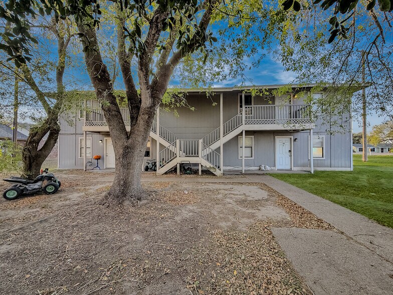 More Photos Of 1870 King David Dr, Three Rivers Apartments For Sale