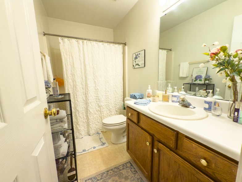More Photos Of 5522 Crestwood Dr, Cave Spring Multifamily For Sale