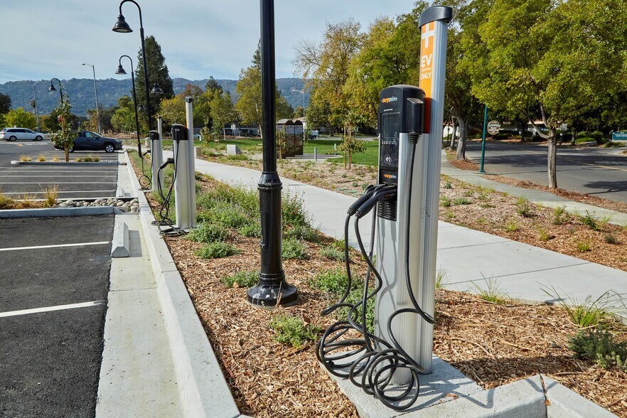 More Photos Of 4725 1st St, Pleasanton Medical For Lease