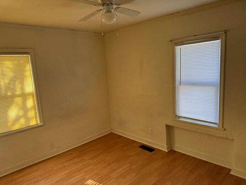 More Photos Of 1333 Miller Ave, Burley Apartments For Sale