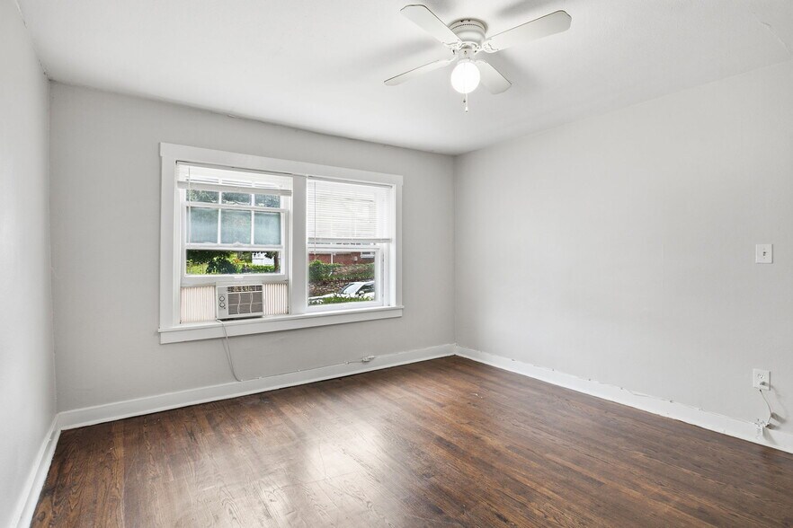 More Photos Of 1109 W 40th St, Kansas City Apartments For Sale