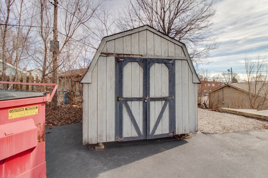 More Photos Of 344 St Louis ave, East Alton Office For Sale