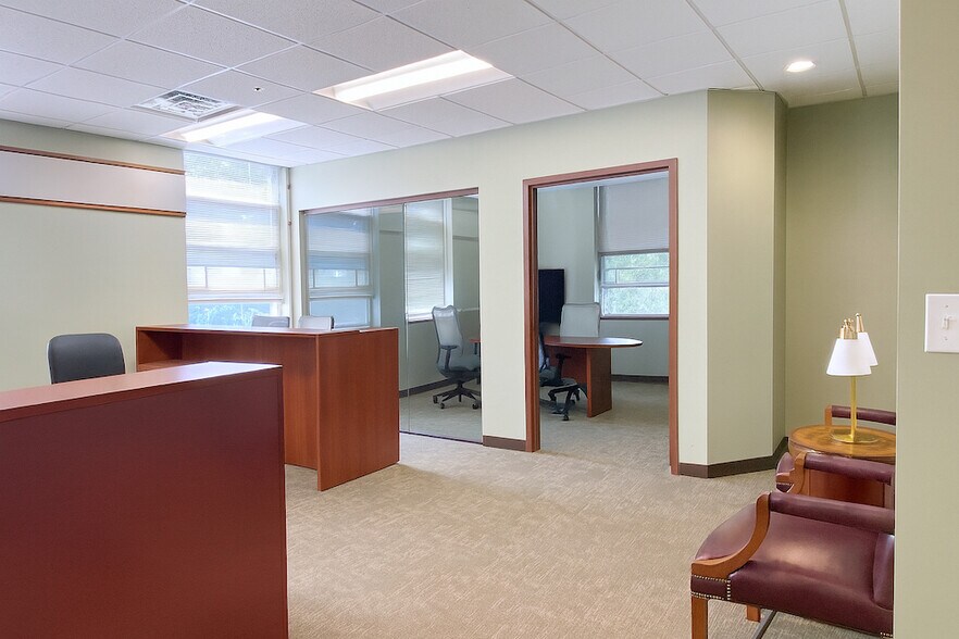More Photos Of 281 Cambridge St, Burlington Medical For Lease