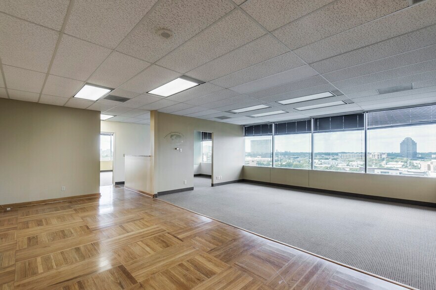 More Photos Of 7515 Greenville Ave, Dallas Medical For Lease