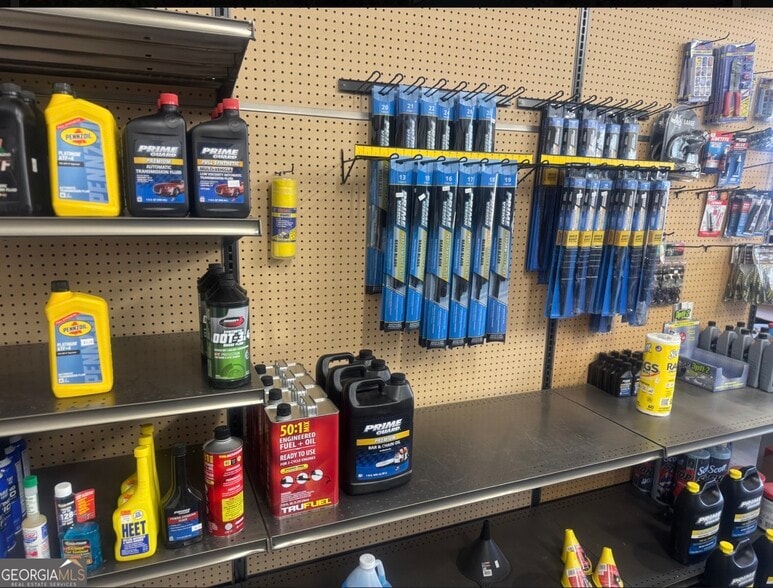 More Photos Of 2886 GA Highway 117, Cadwell General Retail For Sale