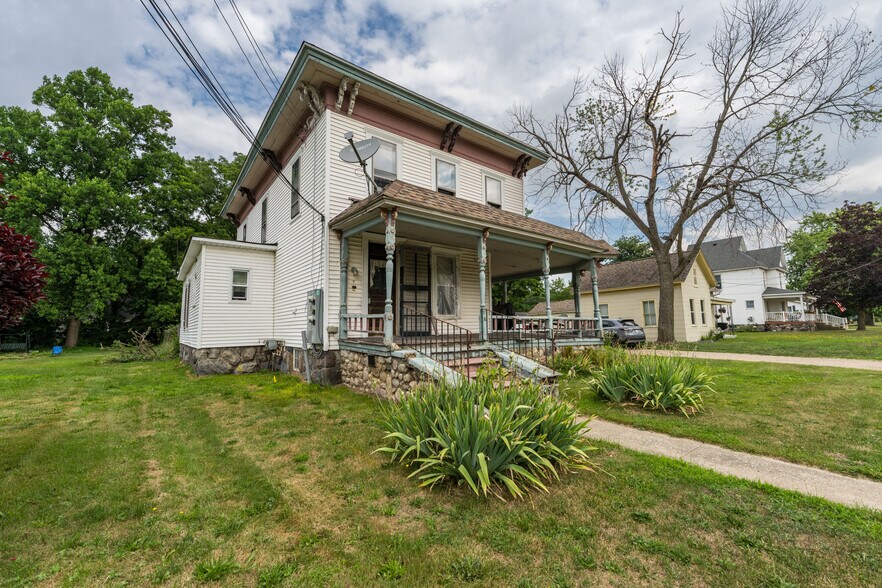 More Photos Of 206 W Delaware St, Decatur Apartments For Sale