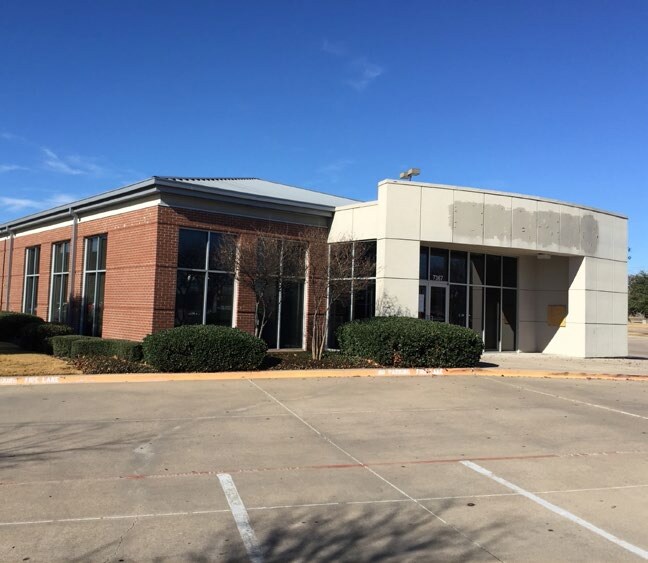More Photos Of 7367 N Beach St, Fort Worth Bank For Sale