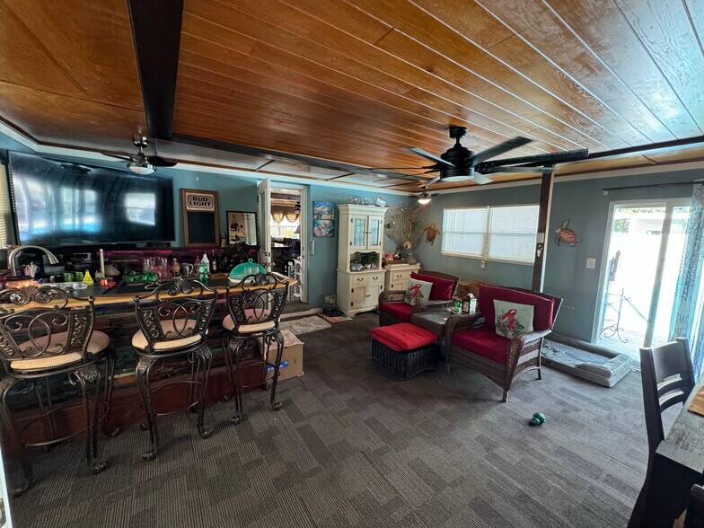 More Photos Of 3830 Clubhouse Rd, Lakeland Industrial For Sale