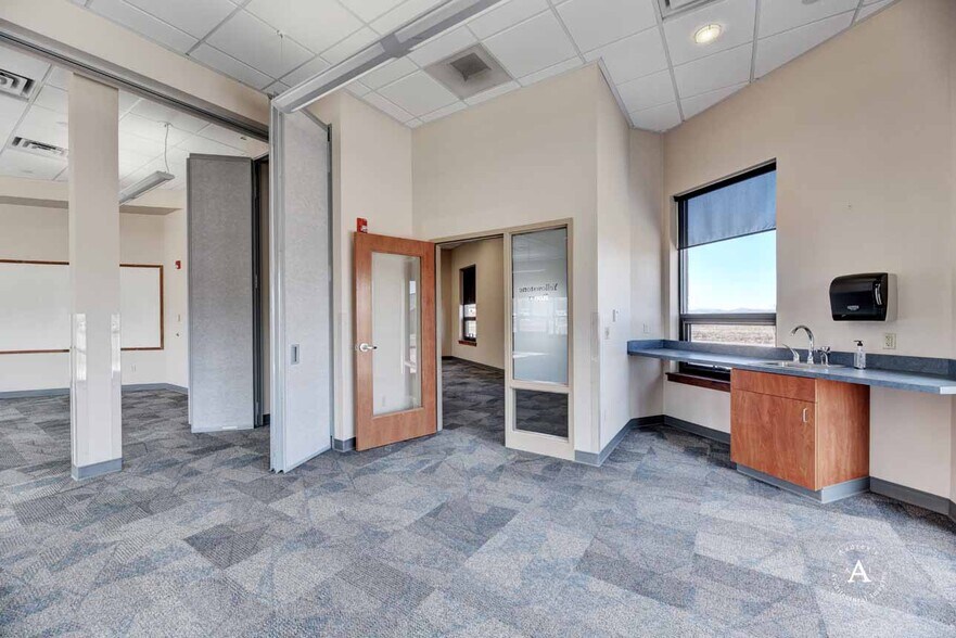 More Photos Of 754 River Rock Dr, Helena Office For Lease