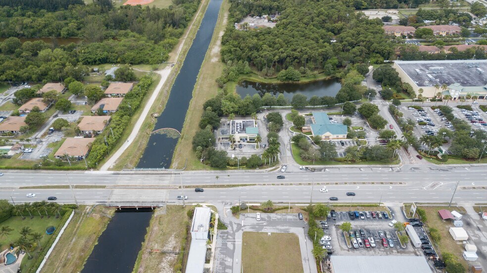 More Photos Of 4931 S Military Trl, Green Acres Bank For Lease