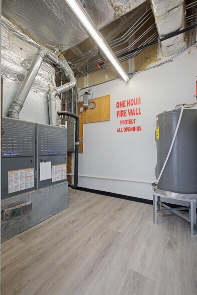 More Photos Of 207 Iris Dr, Hendersonville Daycare Center For Sale