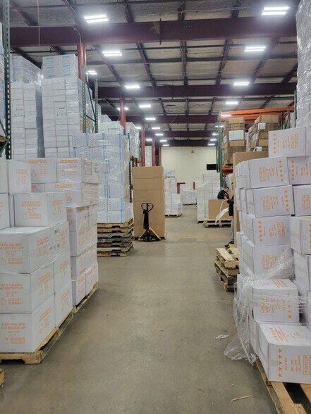 Primary Photo Of 1301 W Elizabeth Ave, Linden Warehouse For Lease