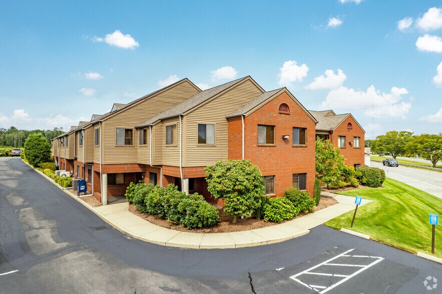 Primary Photo Of 1445 Wampanoag Trl, Riverside Office For Lease