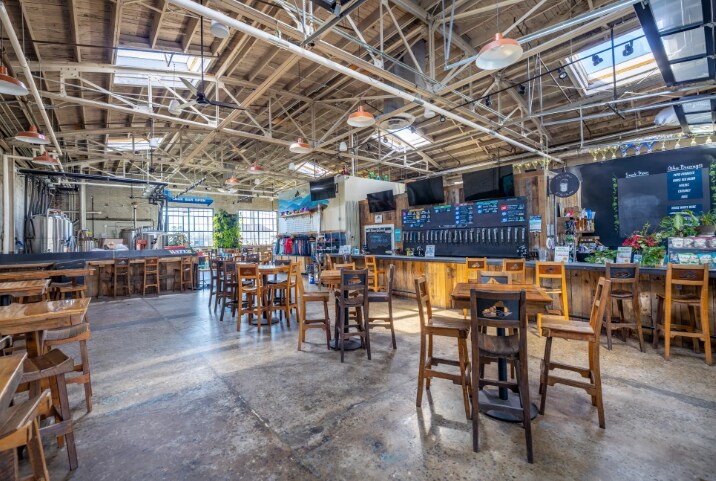 More Photos Of 32 Banks Ave, Asheville Flex For Lease