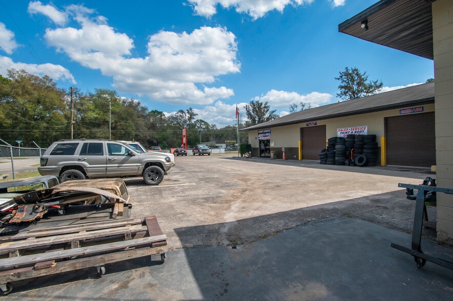 More Photos Of 982 E Hartshorn Ln, Holder Auto Repair For Sale