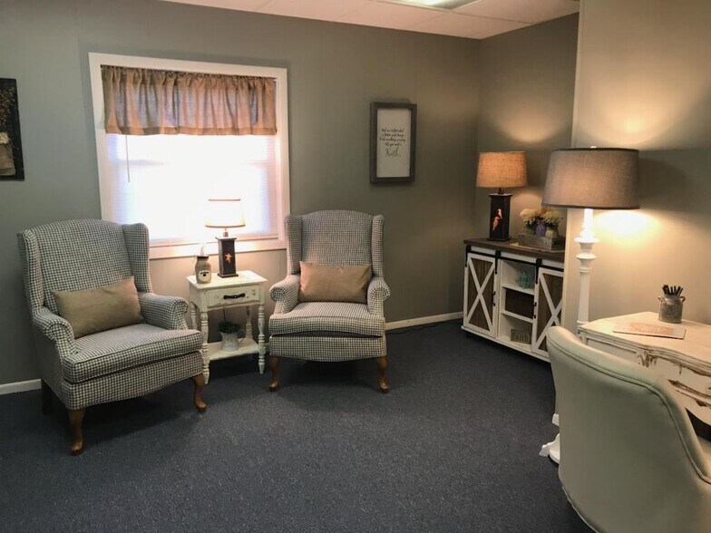 More Photos Of 46 E Main St, Uniontown Coworking Space