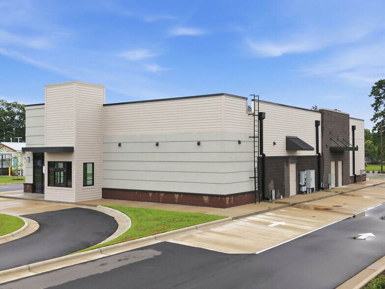 More Photos Of 2620 Dickinson Ave, Greenville Storefront For Lease