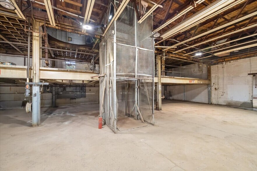 More Photos Of 15 Harold St, Westwood Manufacturing For Sale