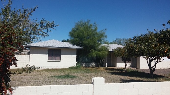 More Photos Of 6610 W Orangewood Ave, Glendale Warehouse For Sale